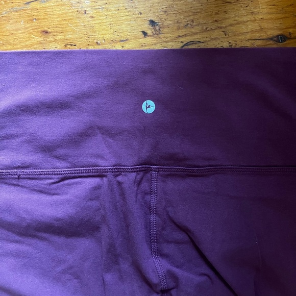 Maroon High Rise Leggings - Picture 4 of 8